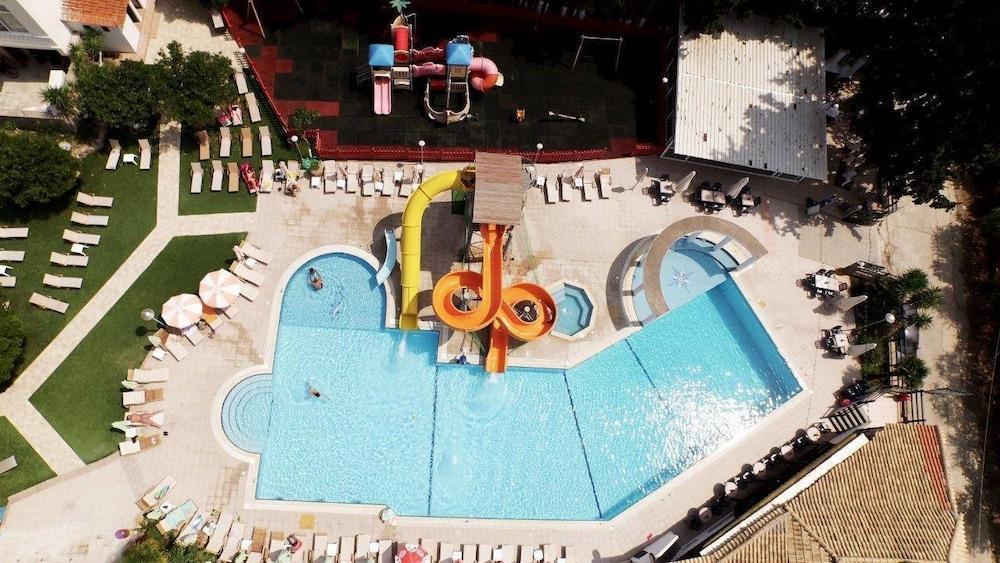 Kamares Apartments Εε Poros Town Extérieur photo