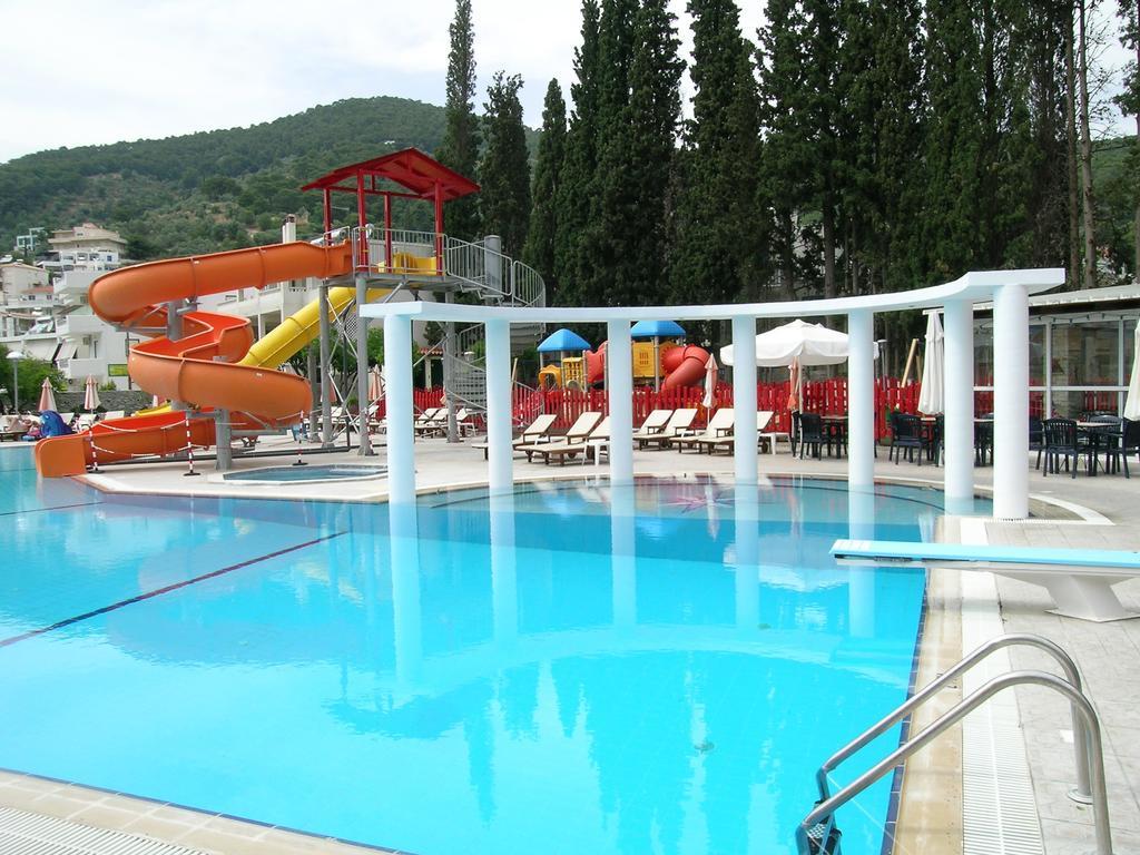 Kamares Apartments Εε Poros Town Extérieur photo