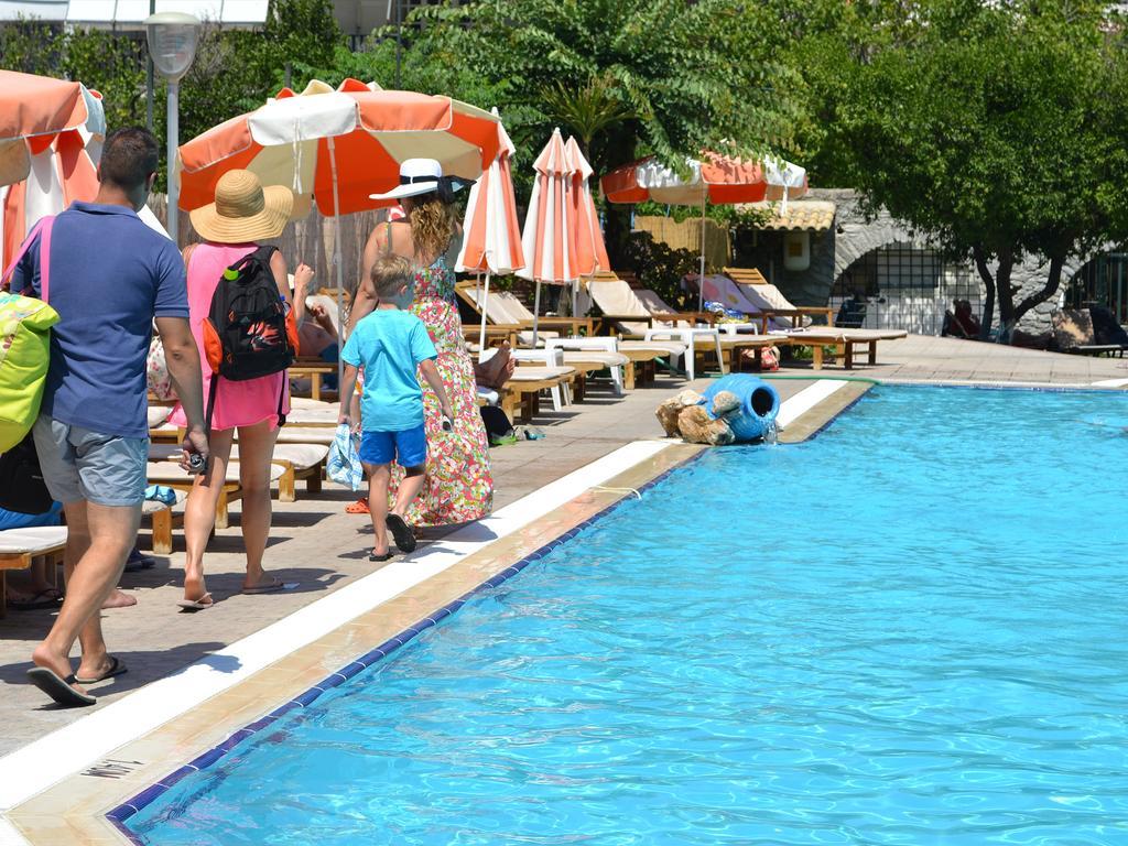Kamares Apartments Εε Poros Town Extérieur photo